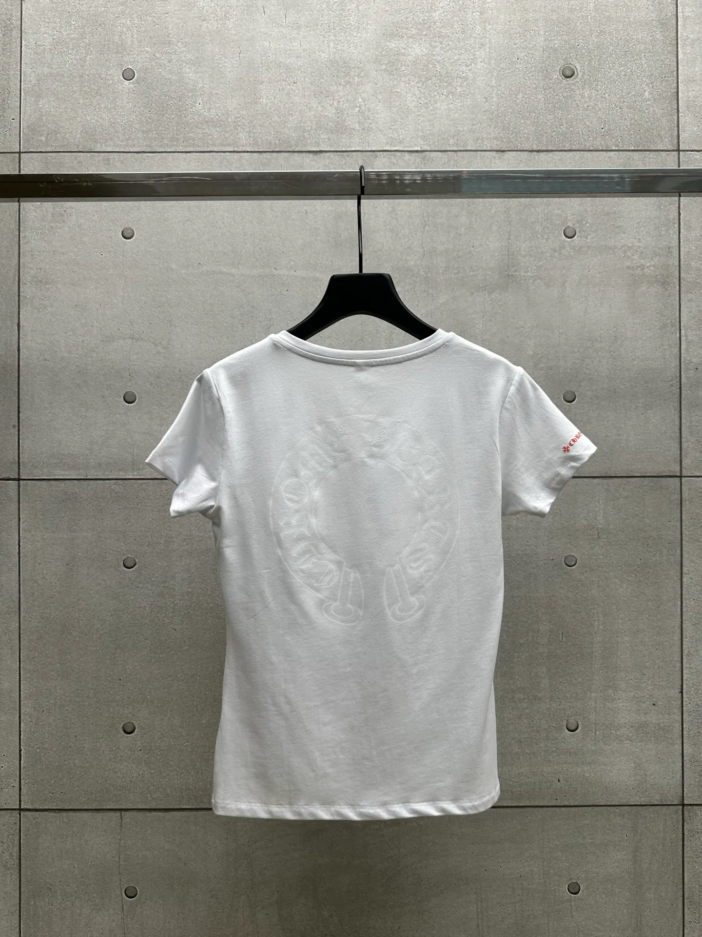 P126 #080 CHROME HEARTS 25SS women's T-shirt Made of 220G original consistent fabric V-neck women's waist style The whole body is made of imported digital direct printing Color: White Size: S M L